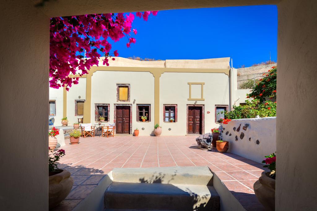 Guest House Kalitsi Santorini Island ภายนอก รูปภาพ